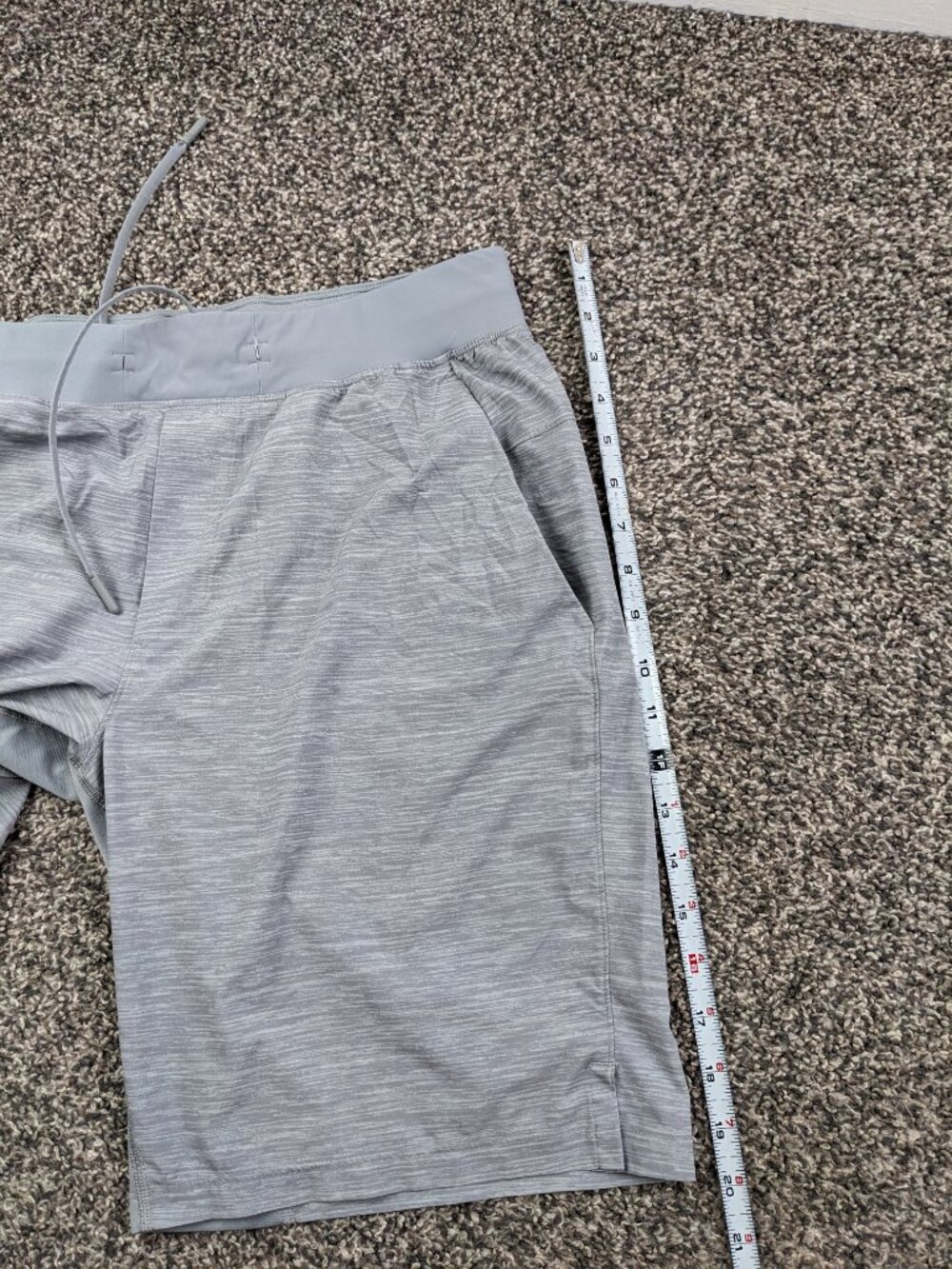Lululemon Shorts T.H.E. Short 9" Linerless Heather Sea Salt Gray Mens Medium - Picture 7 of 7